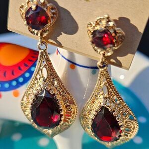 Estate 14k Gold and Garnet Drop Earrings